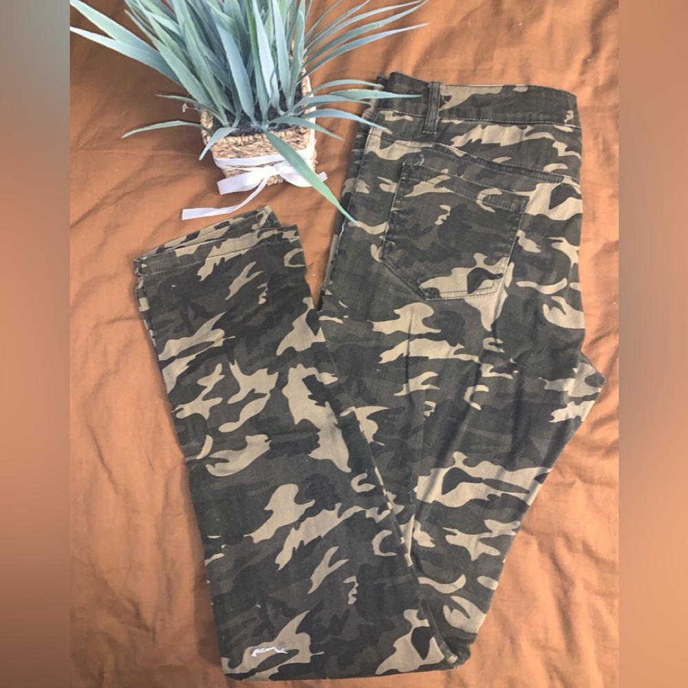 ♥️Final Price. Camouflage Pants
